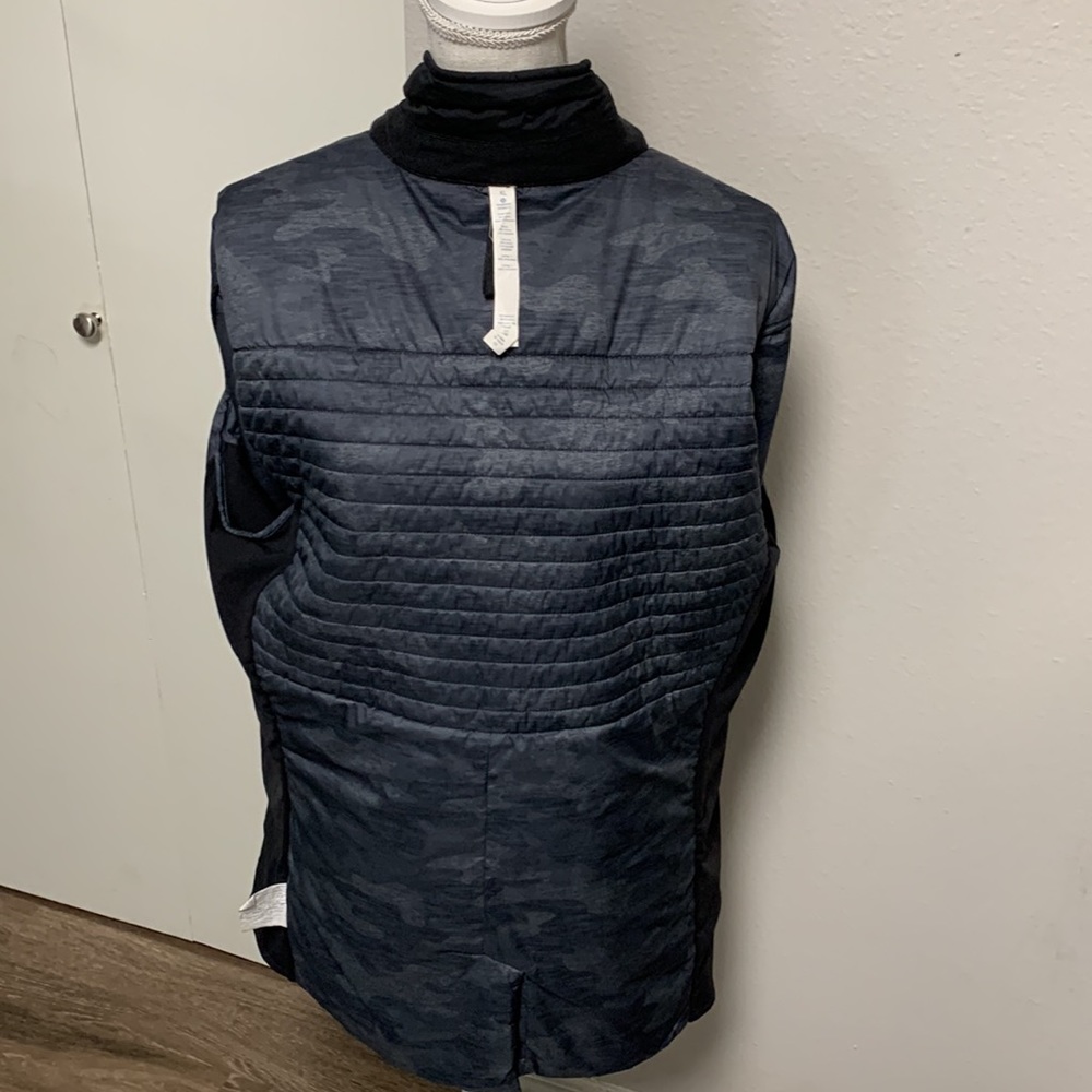 Lululemon jacket - Picture 8 of 10